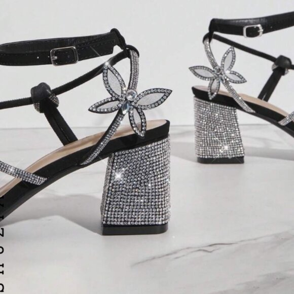 SHEIN Rhinestone's Block-Heeled Butterfly Sandals in Black (Size 7) - Picture 3 of 12